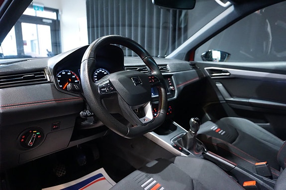 Seat Arona 12 of 16