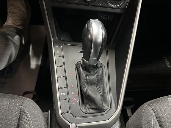 Volkswagen Polo 14 of 16