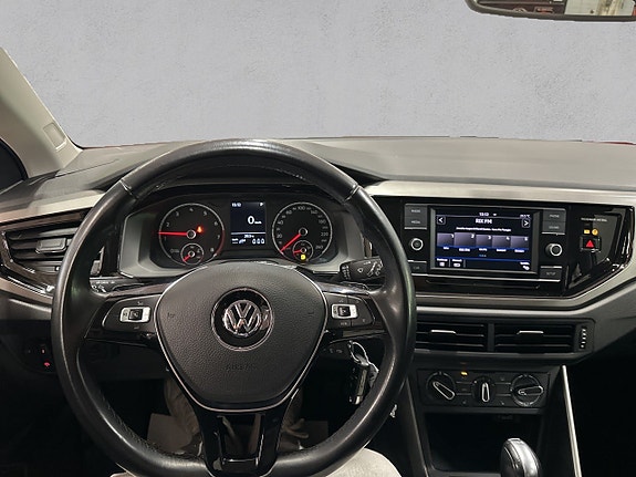 Volkswagen Polo 12 of 16