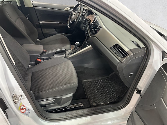 Volkswagen Polo 11 of 16