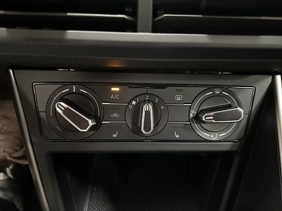 Volkswagen Polo 16 of 16