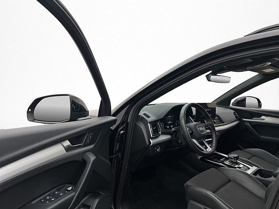 Audi Q5 12 of 30