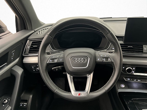 Audi Q5 15 of 30