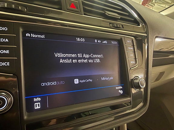 Volkswagen Tiguan 11 of 15
