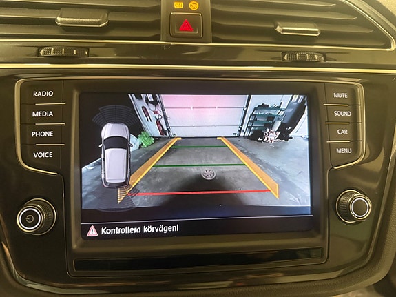 Volkswagen Tiguan 9 of 15