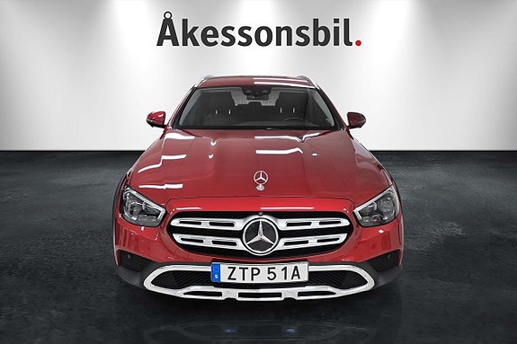 Mercedes-Benz E220 d 2 of 10