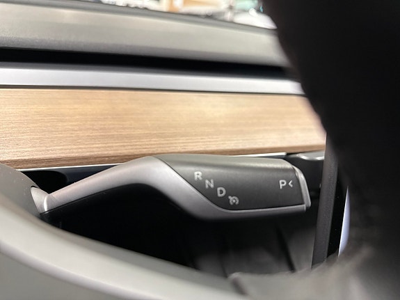 Tesla Model 3 12 of 17