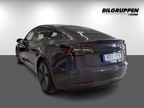 Tesla Model 3 6 of 17