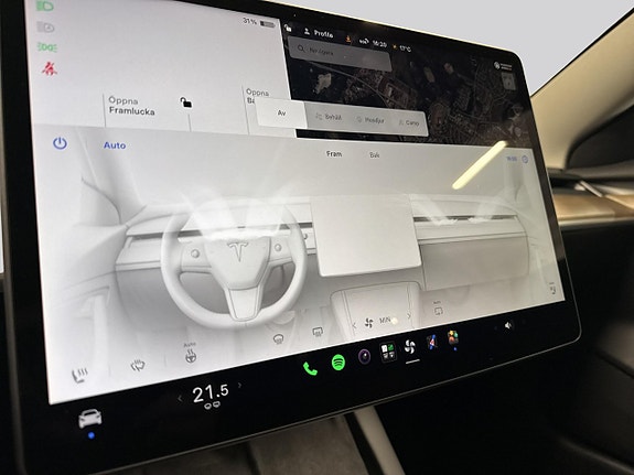 Tesla Model 3 13 of 17