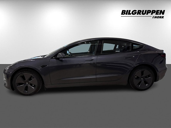 Tesla Model 3 4 of 17