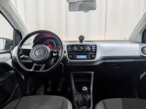 Volkswagen UP! 7 of 11