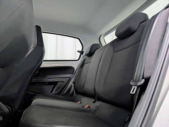 Volkswagen UP! 10 of 11