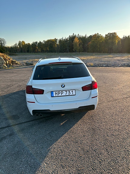 BMW 520d 4 of 14