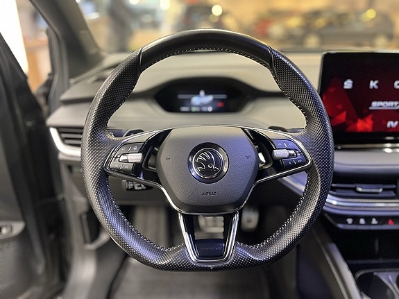 Skoda Enyaq 9 of 19