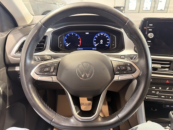 Volkswagen T-Roc 12 of 19