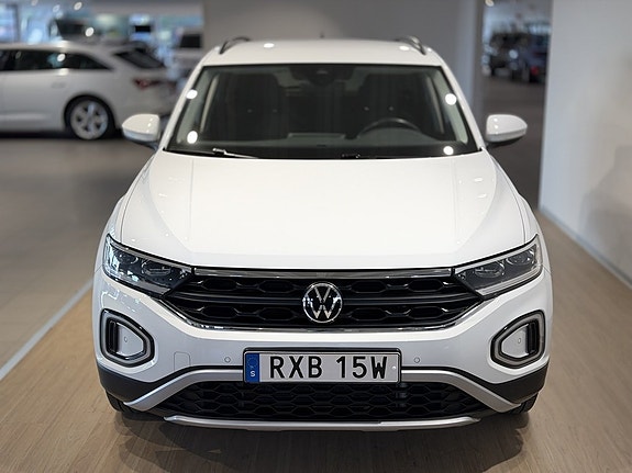 Volkswagen T-Roc 2 of 19