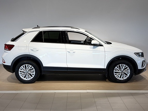 Volkswagen T-Roc 3 of 19