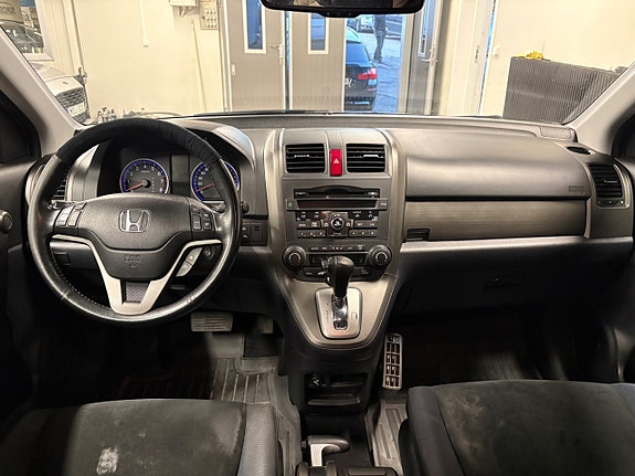 Honda CR-V 10 of 13
