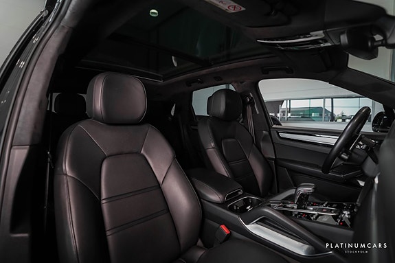 Porsche Cayenne Turbo 16 of 20