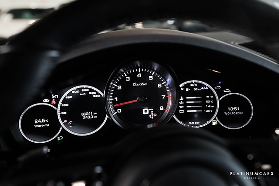 Porsche Cayenne Turbo 14 of 20