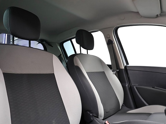Renault Clio 12 of 14