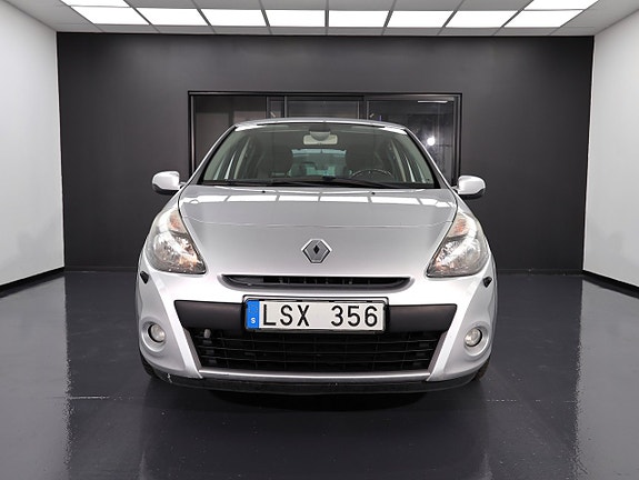 Renault Clio 2 of 14