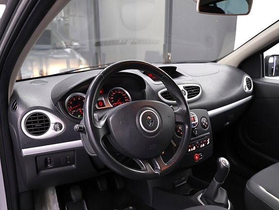 Renault Clio 7 of 14