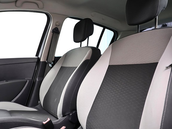 Renault Clio 9 of 14