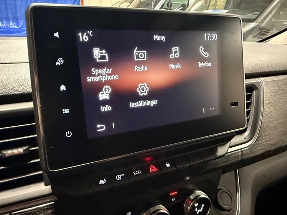 Renault Trafic 9 of 16