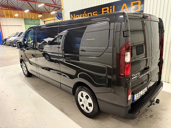 Renault Trafic 3 of 16
