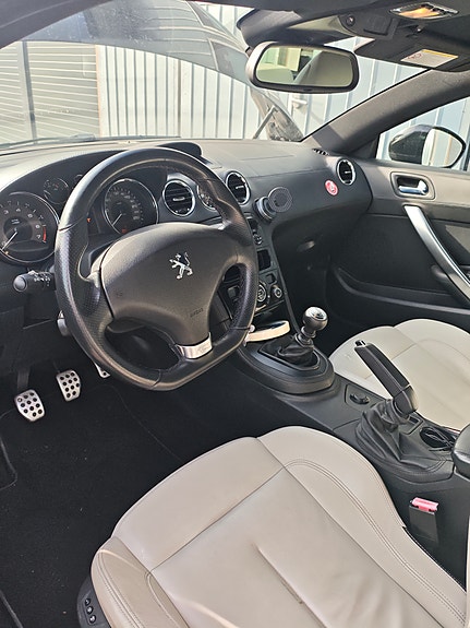 Peugeot RCZ 8 of 8