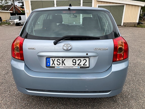 Toyota Corolla 8 of 8