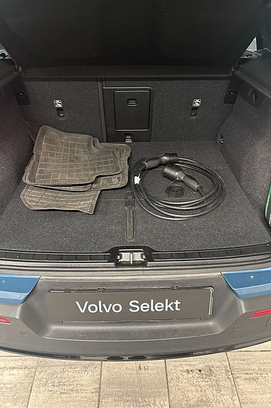 Volvo EX40 11 of 11