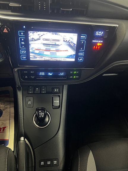 Toyota Auris 17 of 17