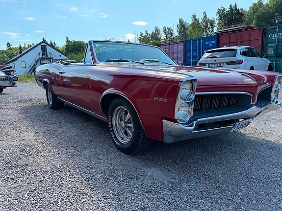 Pontiac LeMans 12 of 22