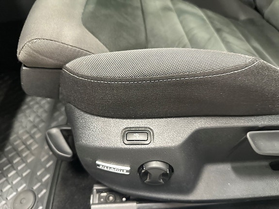 Volkswagen Golf Alltrack 18 of 21