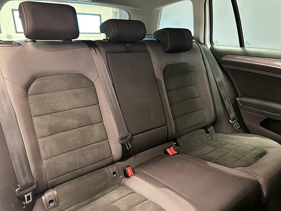 Volkswagen Golf Alltrack 21 of 21