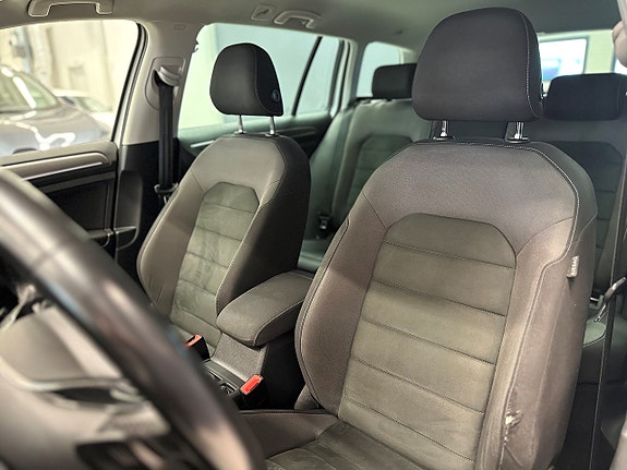 Volkswagen Golf Alltrack 19 of 21
