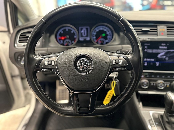 Volkswagen Golf Alltrack 12 of 21
