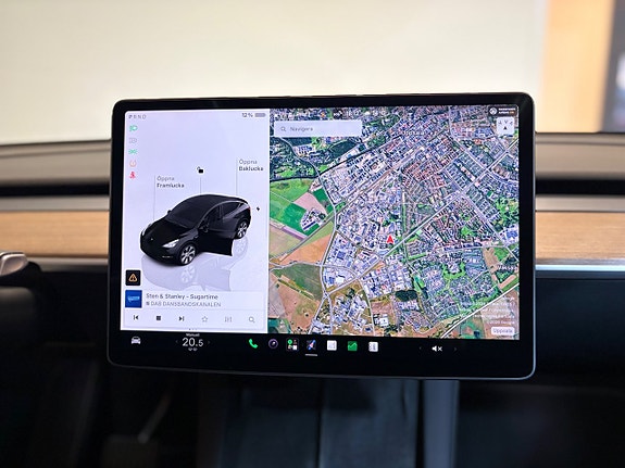 Tesla Model Y 10 of 19