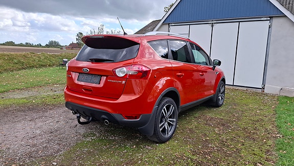 Ford Kuga 2 of 3