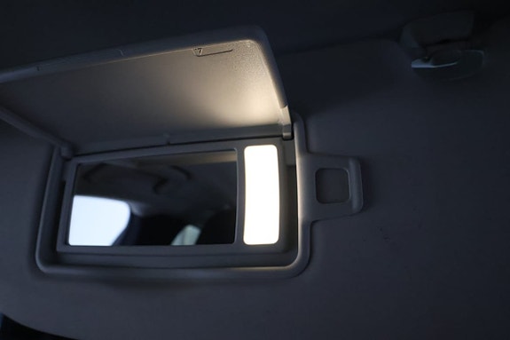 Volvo XC60 17 of 27