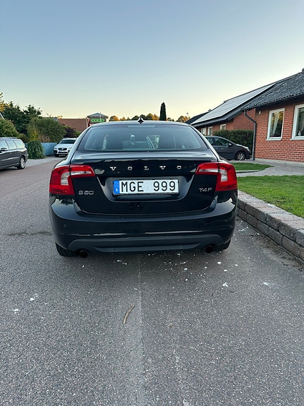 Volvo S60 4 of 11