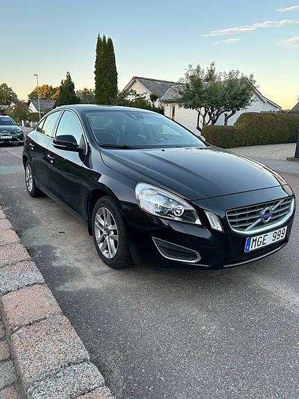 Volvo S60 5 of 11