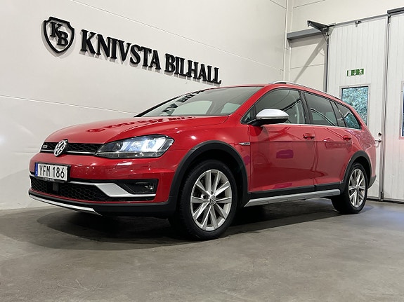 Volkswagen Golf Alltrack 23 of 26