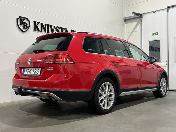 Volkswagen Golf Alltrack 24 of 26