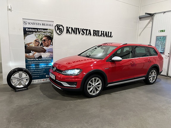 Volkswagen Golf Alltrack 12 of 26