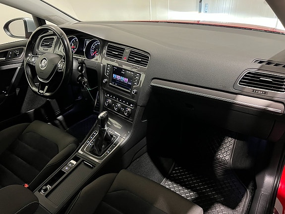 Volkswagen Golf Alltrack 13 of 26
