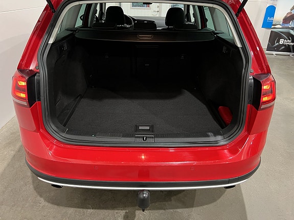 Volkswagen Golf Alltrack 10 of 26