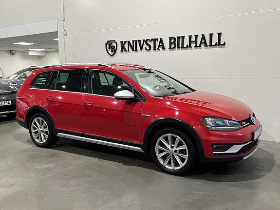 Volkswagen Golf Alltrack 3 of 26